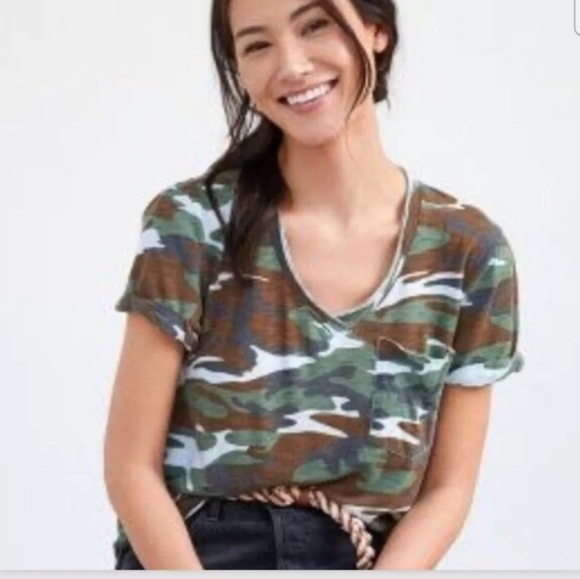 T.La Tops - Anthropologie T. La V-Neck Pocket Tee T-Shirt Guacamole Camo Cotton Modal  XS